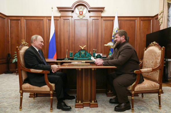 Ramzan Kadîrov are probleme grave de sănătate. Detaliul observat la întâlnirea cu Putin